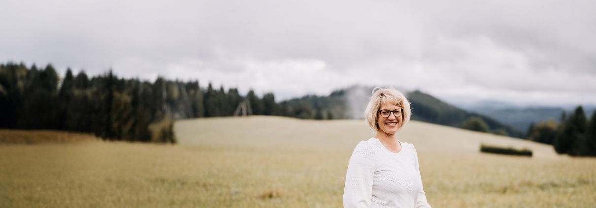 Christiane Hoffschildt in der Natur in Arnsberg